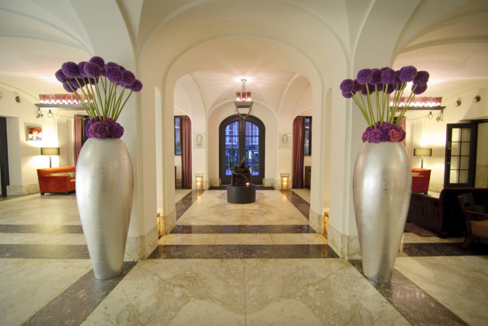 03_TheGrand_Lobby.jpg
